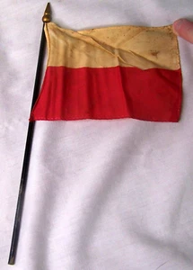 "MINI BANDERA DE MANO PULIDA DE COLECCIÓN POLONIA 4"" X 5"" - Imagen 1 de 2