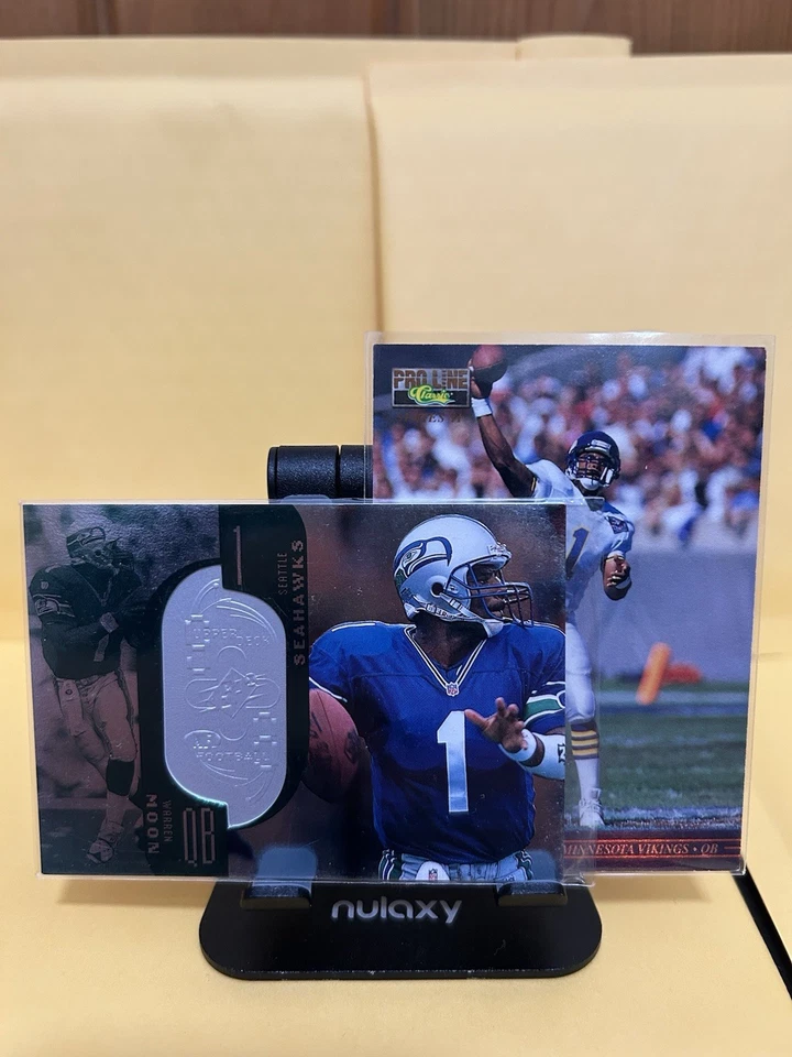 Warren Moon Group Of Football Cards!!🔥🔥 /7600 #79 - Image 1 of 2