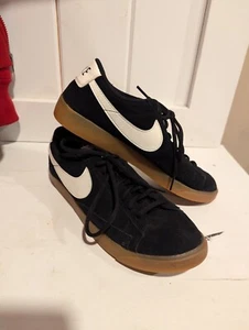 NIKE Womens Blazer Low Sd US 10 Av9373-007 black suede sneakers Tennis Shoes - Picture 1 of 9