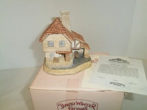 1993 David Winter Cottages British Traditions The Boat House March w/ Box & COA - Picture 1 of 8