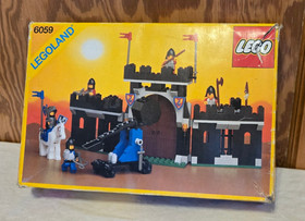LEGO 6059 Castle: Knight's Stronghold  - 100% w/box & manual