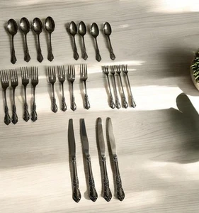 Distinction Deluxe Stainless by Oneida HH 20-teiliges Besteckset siehe Hinweise - Bild 1 von 8