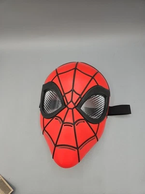 Marvel Spider-Man Miles Morales Máscara Roja Juegos con disfraces Disfraz de Halloween Foto 1 de 4