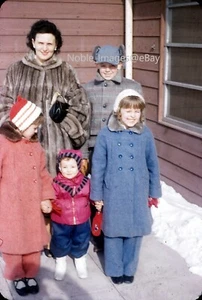 1950s Christmas Dad Assembles Pedal Car Chicago Red-Border Kodachrome Slide - Picture 1 of 2