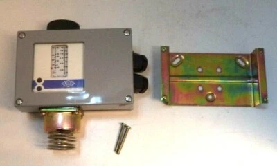 TERMOSTATO ALCO RANGO DE CONTROL DE TEMPERATURA -4F A 77F, P/N TFL142-3AE00 Foto 1 de 4