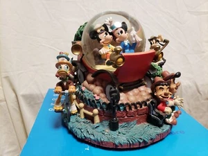 Disney Mickey Mouse & Minnie Nifty Nineties snow globe - Picture 1 of 3