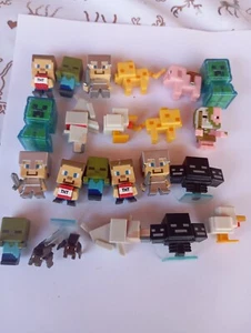 Mattel MT.CJH36 22 Minecraft Mystery Blind Pack Collectible Figures - Picture 1 of 1