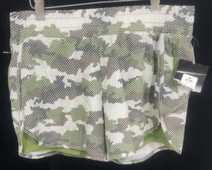 Aviva Womans Active Camo Print Running Shorts Size M 8-10 NWT Moisture Wicking - Picture 1 of 7