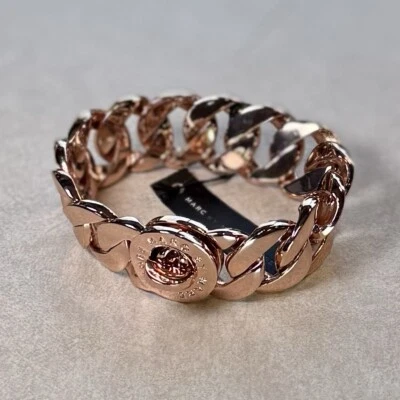 Pulseira Marc Jacobs ouro rosa logotipo link M3PE530 - Imagem 1 de 4