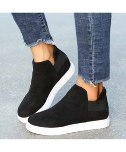 YASIRUN Black Wedge Slip-On Sneaker Women's Size 7 (M, B) US - NWOB - Picture 1 of 7