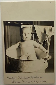 Antike RPPC Echt Foto Postkarte ~ Baby in Badewanne ~ Name und Geburtsdatum - Bild 1 von 2