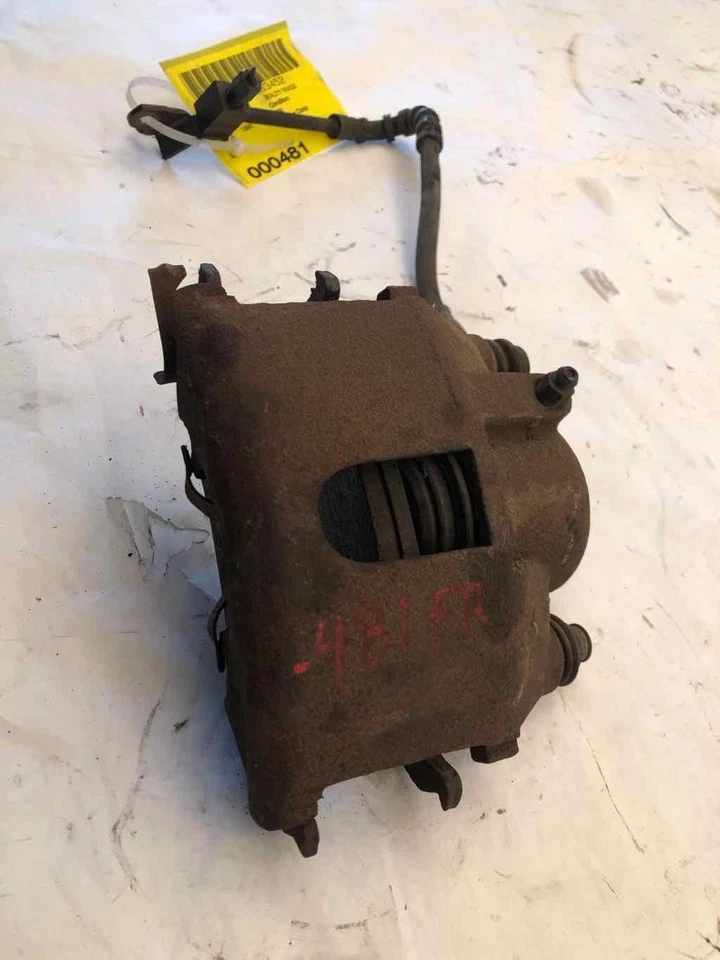 Pinza de freno de disco delantera Chrysler Cirrus 1995-2000 2,5 L lado derecho del pasajero Foto 1 de 4