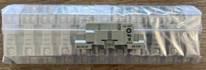 IDEC SH1B-05 Relay Socket w/Hold Down Clips, Qty:11 - Picture 1 of 3