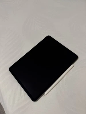 Apple iPad Air 5. Gen 10.9 WiFi 64 GB Space Grey Sehr Guter Zustand mit Pencil 2 - Bild 1 von 4