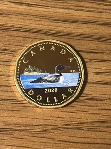 Kanada 1 $ Sonderdollar Münze Loonie 2020, farbig vergoldet, UNC, SELTEN - Bild 1 von 2