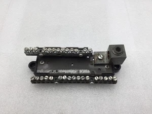 Barra neutra/tierra aislada Square D QON30-40 30 posiciones con lengüeta de 250 MCM - Imagen 1 de 6