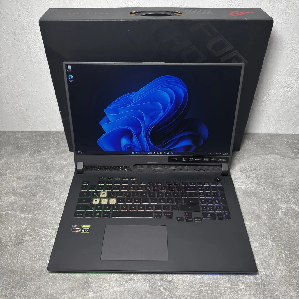 ASUS ROG Strix G17 AMD Ryzen 9 6900HX, 16GB RAM, RTX 3060, 1TB SSD, 360Hz - Immagine 1 di 4