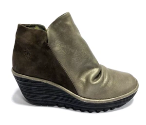 Fly London Womens Yip Boot Size EUR40 M US9.5-10 - Picture 1 of 6