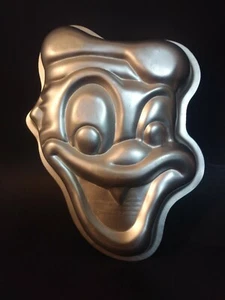 Sartén de pastel Wilton Disney pequeña 1976 7"" x 9"" DONALD PATO cara/cabeza-#515-515 - Imagen 1 de 7