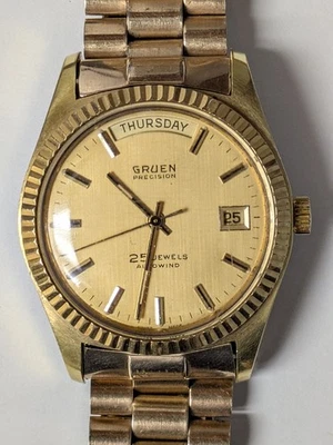 10k 镀金 20 世纪 70 年代 Gruen Precision 25 珠宝日期/日期手表 带铭文 — 第 1/4 张图片
