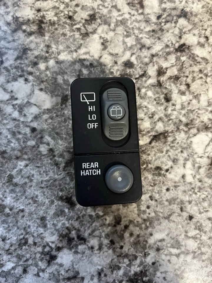 Interruptor de escotilla trasera limpiaparabrisas OEM 1995-2005 Chevy GMC S10 Jimmy Blazer 15028757 Foto 1 de 4