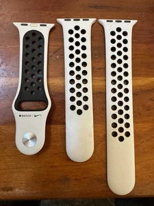 Bracelet sport Apple Watch Nike 40 mm (38/40/41) blanc platine/noir OEM qualité S/M A - Photo 1 sur 1