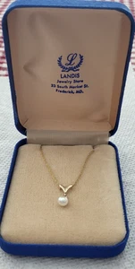 Vintage 14K Yellow Gold Necklace 5 1/2 mm Genuine Pearl Pendant 1.5 Grams - Picture 1 of 11