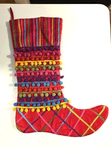 Medias de Navidad Pier 1 Imports rojas con pompones Rick Rack - Imagen 1 de 5