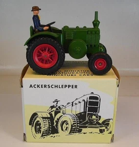 Märklin Nr. 18029 Ackerschlepper grün Replika OVP #8216 - Bild 1 von 3
