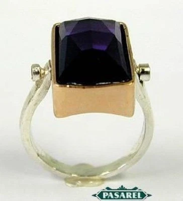 Anillo giratorio de amatista y oro rosa de 9k Foto 1 de 4