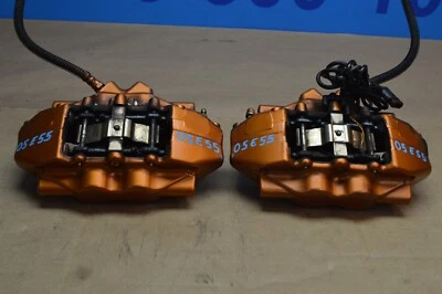 W211 Mercedes Benz E55 AMG 2005 par de pinzas de freno traseras para conductor y pasajero Foto 1 de 4