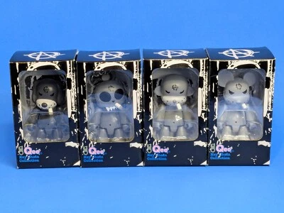 Conjunto 2,5" TOY2R GRAY ANARCHY QEE 2006 kozik labbit kidrobot dunny anarqee cinza - Imagem 1 de 3