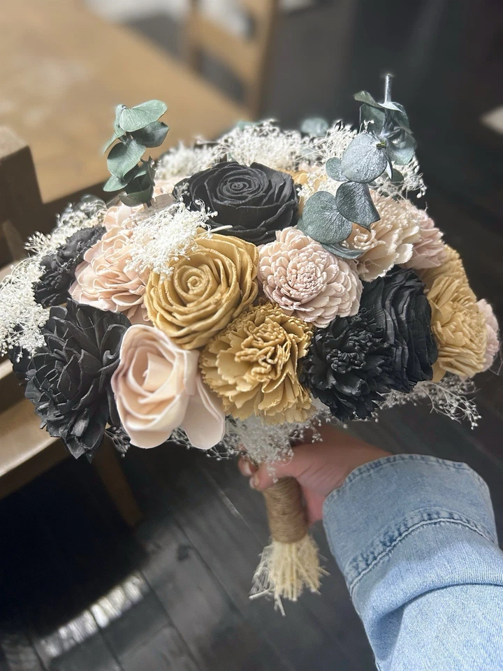 Buquê de flores de madeira da Sola Wood Flowers  - Imagem 1 de 1