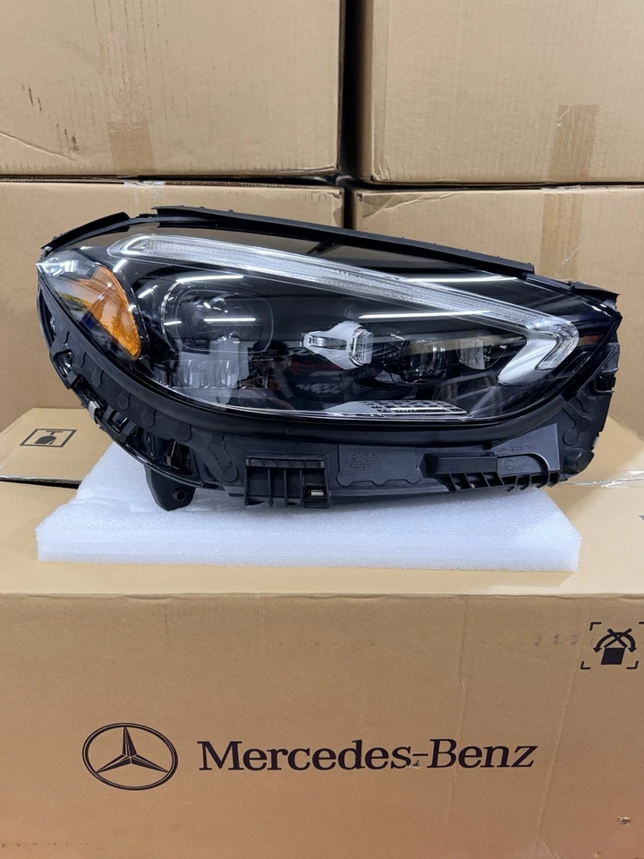 🔥¡NUEVO! 22-25 MERCEDES C300 C43 C63 AMG PASAJERO DERECHO DIGITAL LED FARO OEM Foto 1 de 4