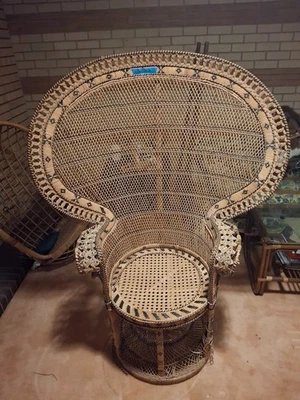 Sillón vintage de mediados de siglo boho de mimbre de ratán Emmanuelle de pavo real Foto 1 de 4