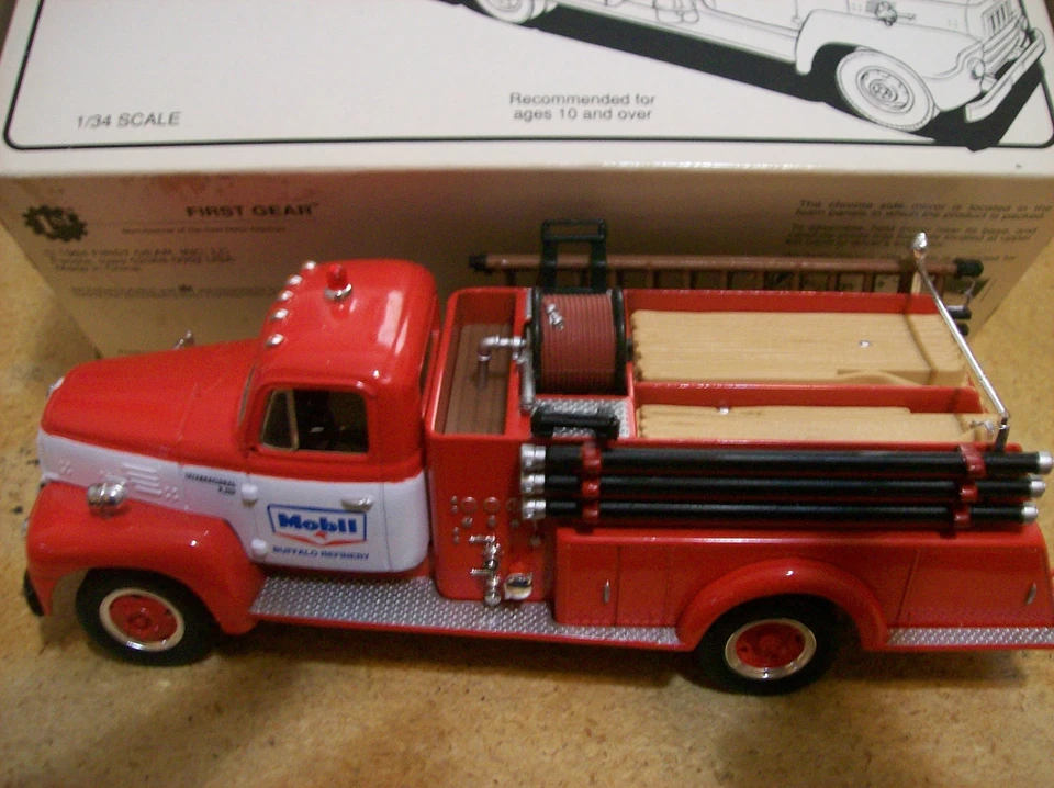 Mobil Oil Buffalo Refinery Fire Truck 1957 International R-190 First Gear 1 34