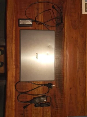 Acer Swift 3 Notebook SF 315-51 Serie, 15,6 Zoll gebraucht mit Ersatz-Ladegerät - Bild 1 von 4