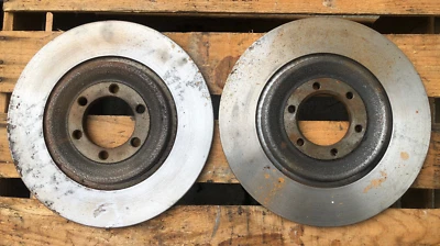 Juego de 2 discos de freno traseros Alfa Romeo 75, 90 Alfetta Gt Giulietta Gtv Foto 1 de 4