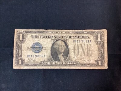 1928 $1 ONE DOLLAR “FUNNYBACK” SILVER CERTIFICATE - LTS.46 - Image 1 of 2