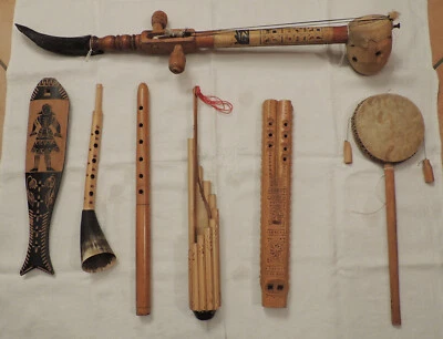 Lot 10 instruments de musique culture du monde - Photo 1/4