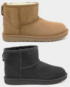 UGG - Bota Clásica Mini II - Niños Color Castaño - Imagen 1 de 13