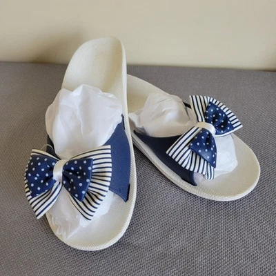 NWT Pebble Beach Size 6 Summer Slip On Open Toe Sandal Blue White Bow - Image 1 of 4