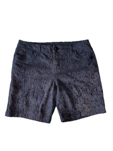 Vera Wang Simply Vera Shorts 8 schwarz strukturiert-geblümt 5 Taschen Design - Bild 1 von 6