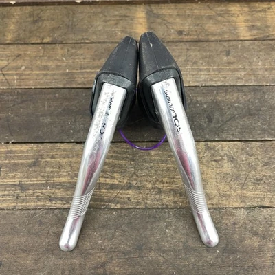 Par de palancas de freno vintage Shimano 105 BL-1051 Aero Drop Bar Japón 23,8-24,2 Foto 1 de 4