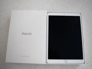 Apple iPad Air (3rd Generation) 64GB, Wi-Fi, 10.5in - Silver **READ DESCRIPTION! - Picture 1 of 2