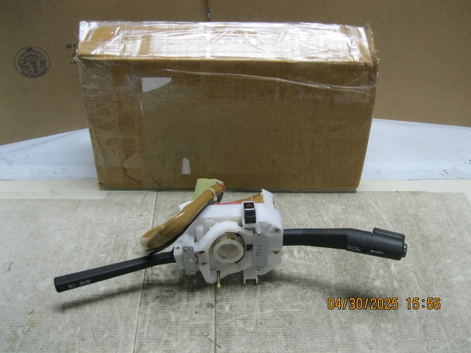 Headlight Dimmer Switch Standard CBS-1108  (box rough) Foto 1 de 4