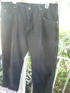 Men's BLACK Wrangler Demin Jeans, Size 38x30 - Picture 1 of 7