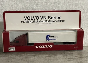 Modellino camion semirimorchio VOLVO 1:87 di VOLVO VN serie edizione limitata da collezione - Foto 1 di 12
