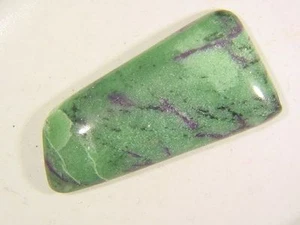 PERO Rubí en Zoisita forma libre cabujón espécimen piedra preciosa lapidaria 4201C - Imagen 1 de 1