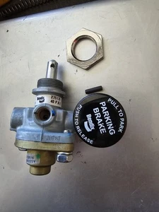 Bendix 275176 Push Pull Control Valve New Push Pull Style Parking Brake 40 PSI - Foto 1 di 2